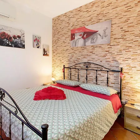 Casacampagna San Gabriele 아파트 로코로톤도